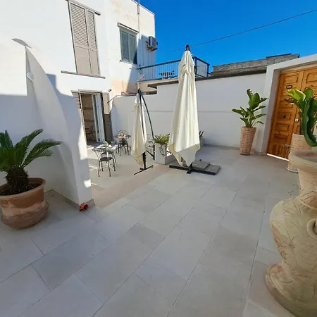 לינה וארוחת בוקר Le Dune Luxury