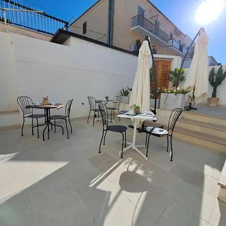 Le Dune Luxury לינה וארוחת בוקר 4*