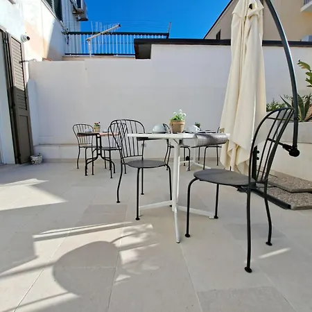 Le Dune Luxury Bed and Breakfast Βιέστε